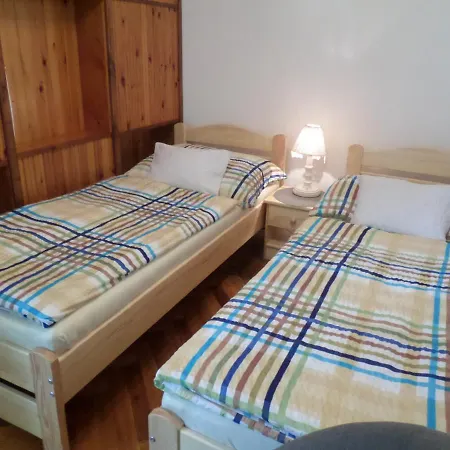 Apartment Szabadido Vendeghaz *