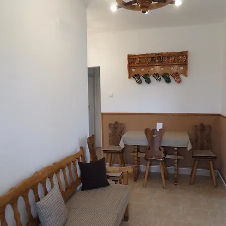 Szabadido Vendeghaz Apartment